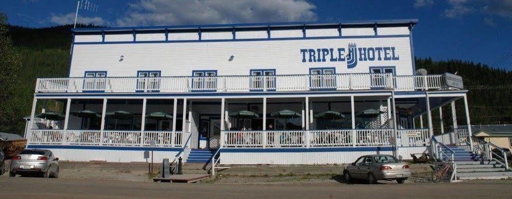 דוסון סיטי Triple J Hotel מראה חיצוני תמונה